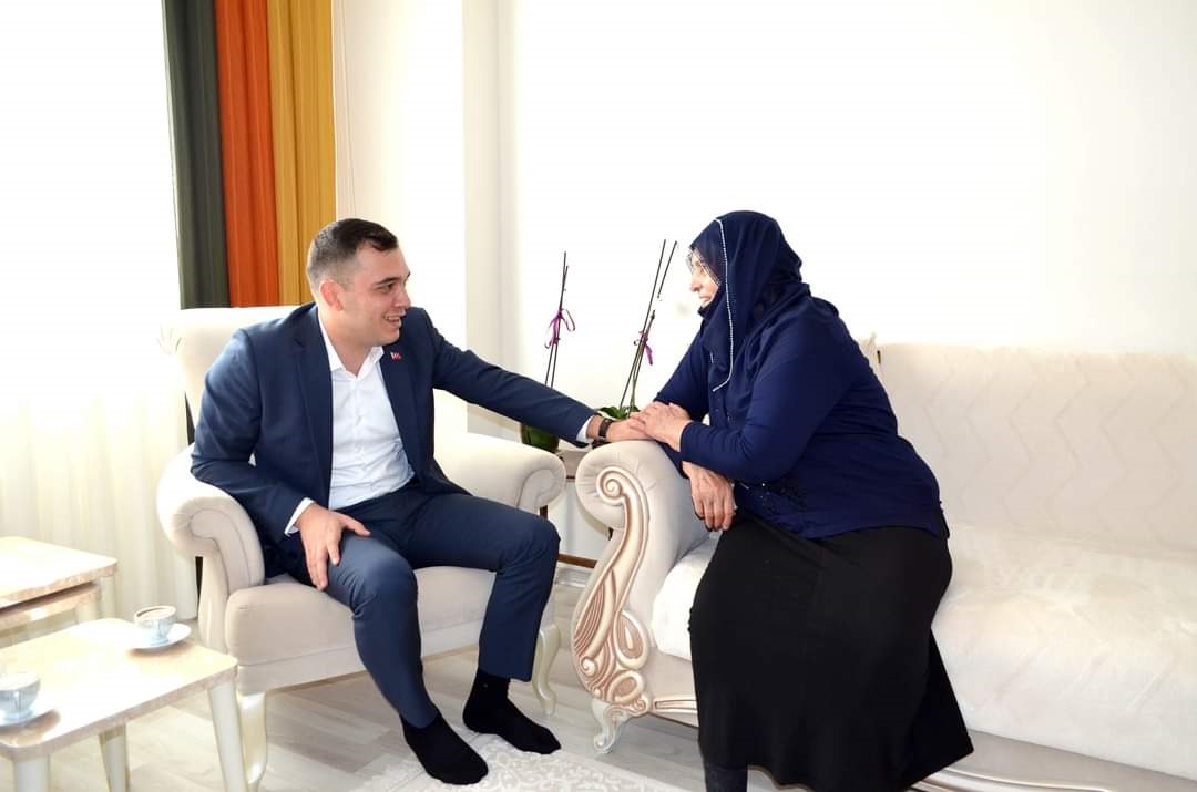 Kaymakamımız Orçun Cüneyt Zor, şehitlerimizin yakınlarını ziyaret etti
